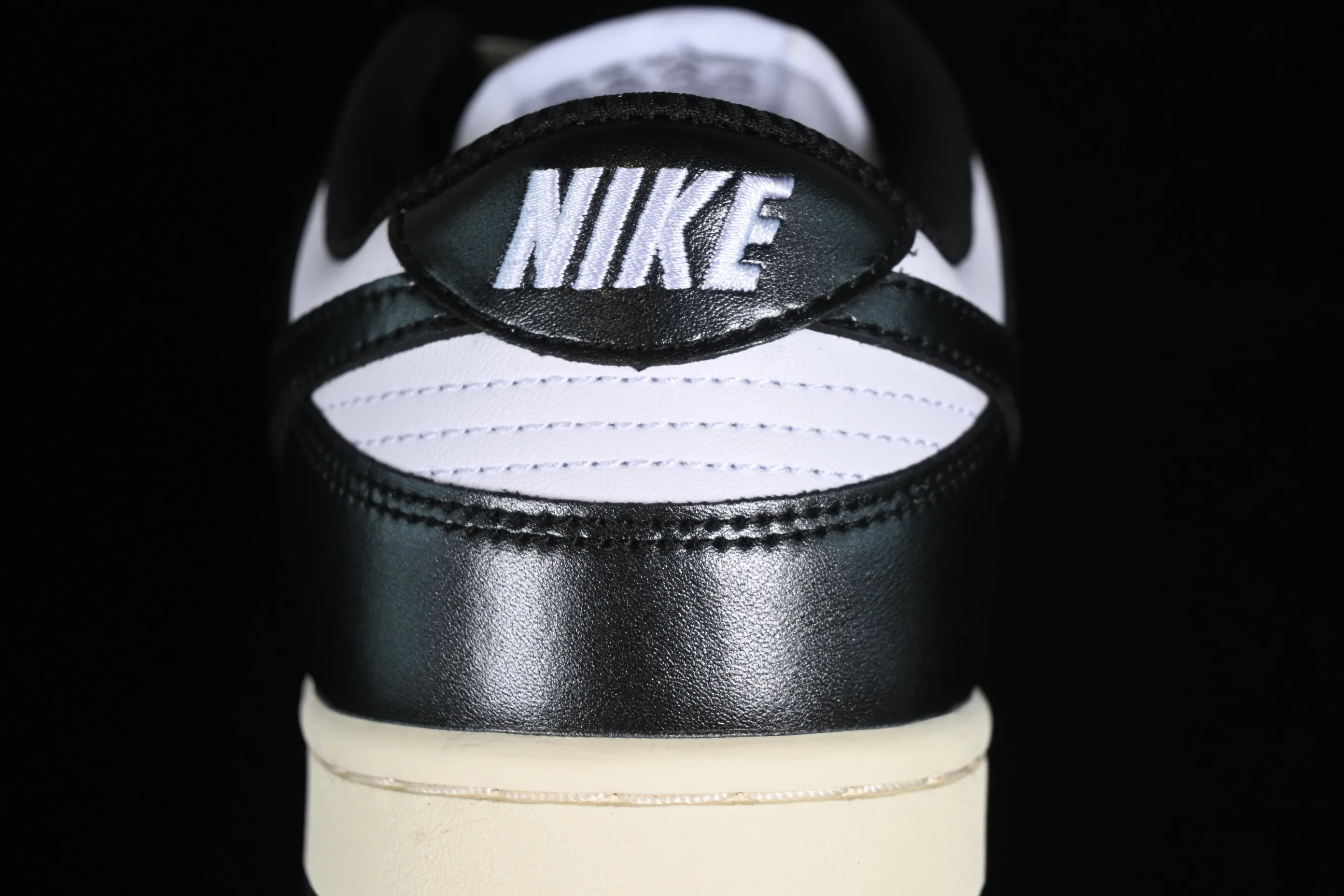 All categories Nk SB Dunk series Nk SB Dunk Low low-top sneakers Nk Dunk Low "Vintage Panda" replica distressed panda low-top casual sneakers FQ8899-100